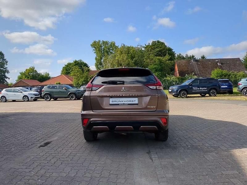 Gebraucht Mitsubishi Eclipse Cross Select 188 PS (138 kW) 2024 Braun SUV