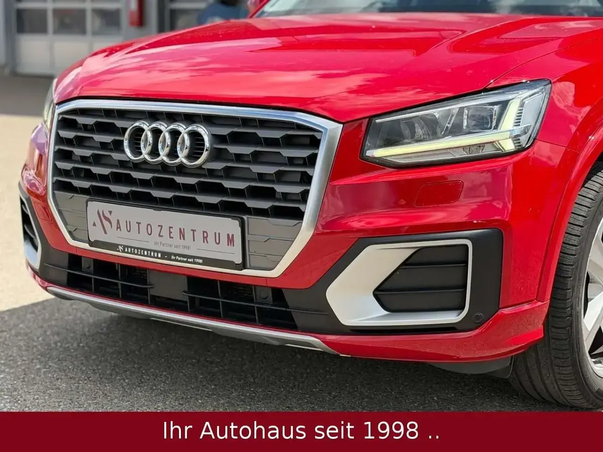 Gebraucht Audi Q2 Sport 116 PS (85 kW) 2019 Rot SUV