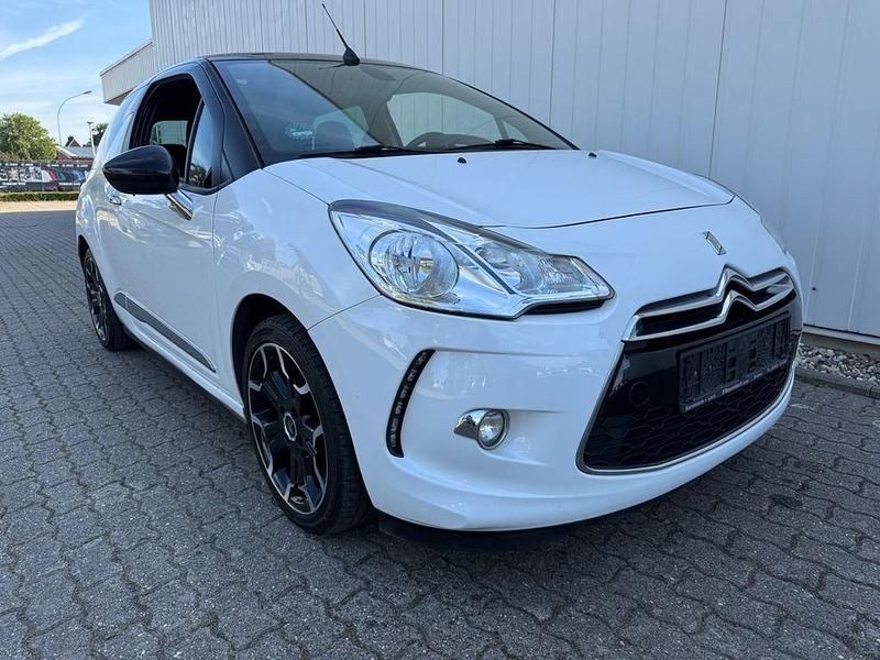 Weiß Gebraucht 2013 Citroën DS3 Cabriolet So Chic Cabrio | 3.999 € (Fairer Preis) - Bild 1/4