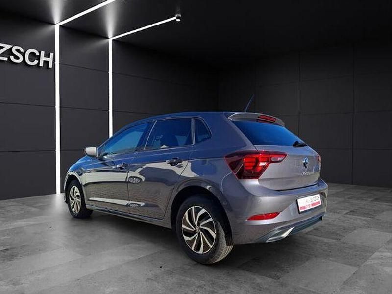 Gebraucht VW Polo Life 95 PS (69 kW) 2022 Rauchgrau metallic Limousine