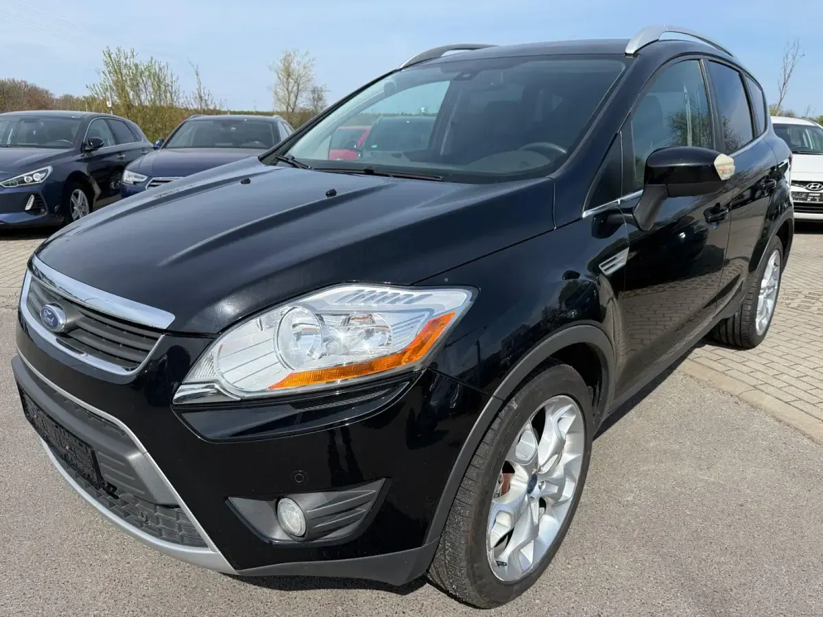 Gebraucht Ford Kuga Titanium 163 PS (119 kW) 2011 Schwarz SUV