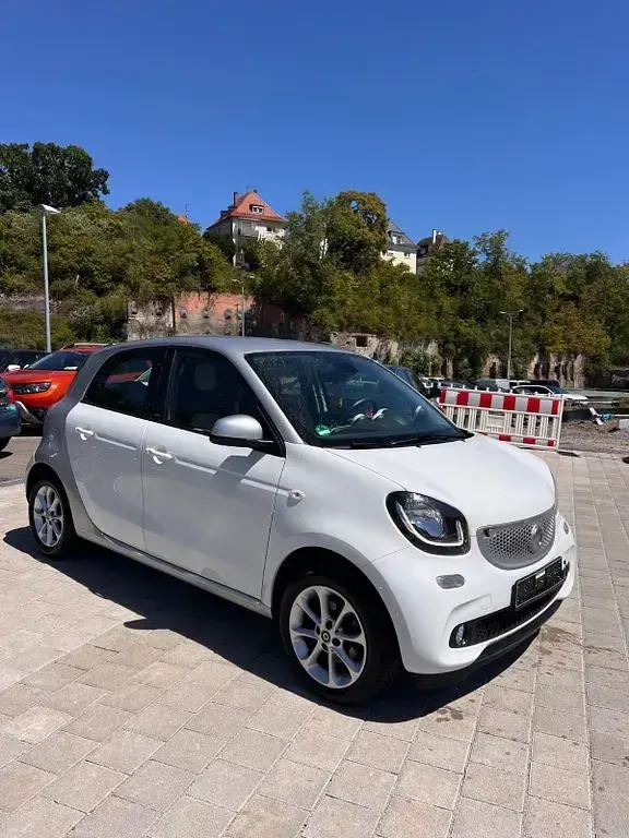 Gebraucht Smart ForFour Basis 71 PS (52 kW) 2015 Silber Kleinwagen