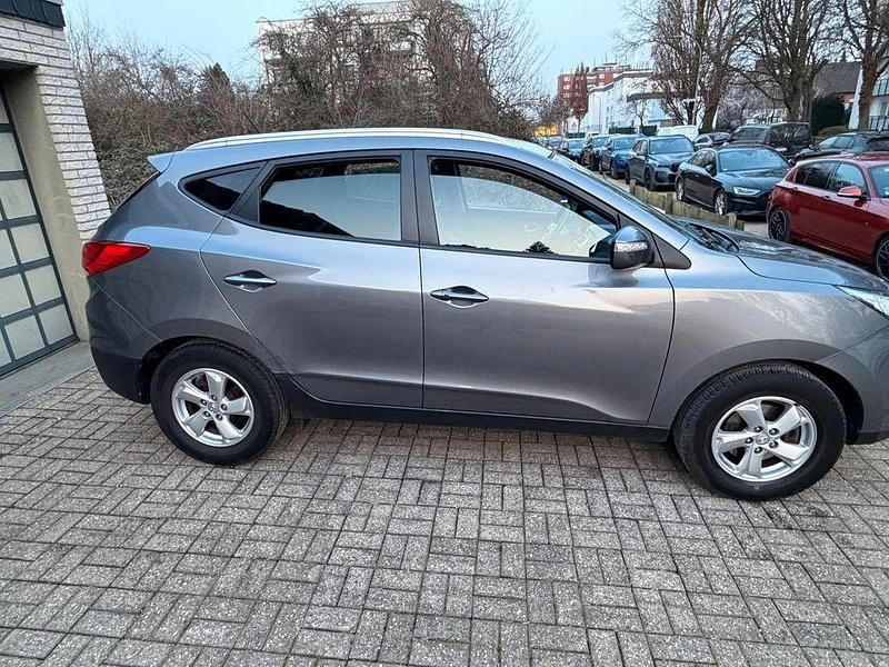 Gebraucht Hyundai ix35 135 PS (99 kW) 2011 Grau SUV