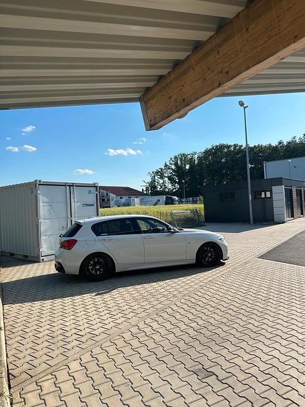 Weiß Gebraucht 2017 BMW M140 M Performance Kleinwagen | 30.500 € (Fairer Preis) - Bild 1/4
