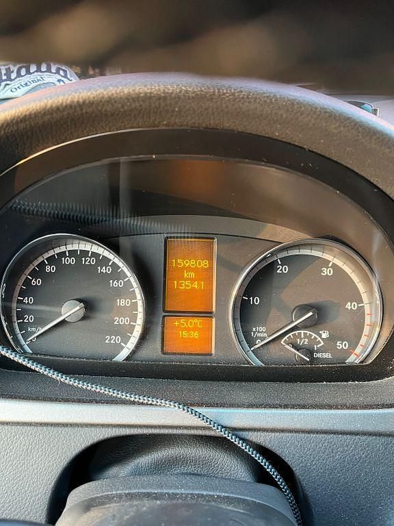 Grau Gebraucht 2013 Mercedes Viano Edition Van / Kleinbus | 19.250 € (Fairer Preis) - Bild 1/4