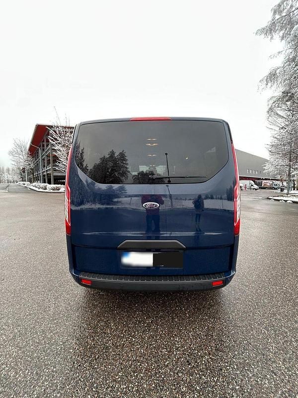 Second-hand Ford Transit Custom 170 CP (125 kW) 2023 Albastru Break