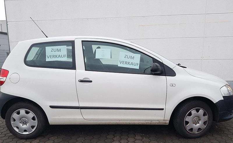 Gebraucht VW Fox 60 PS (44 kW) 2011 Weiß Kleinwagen