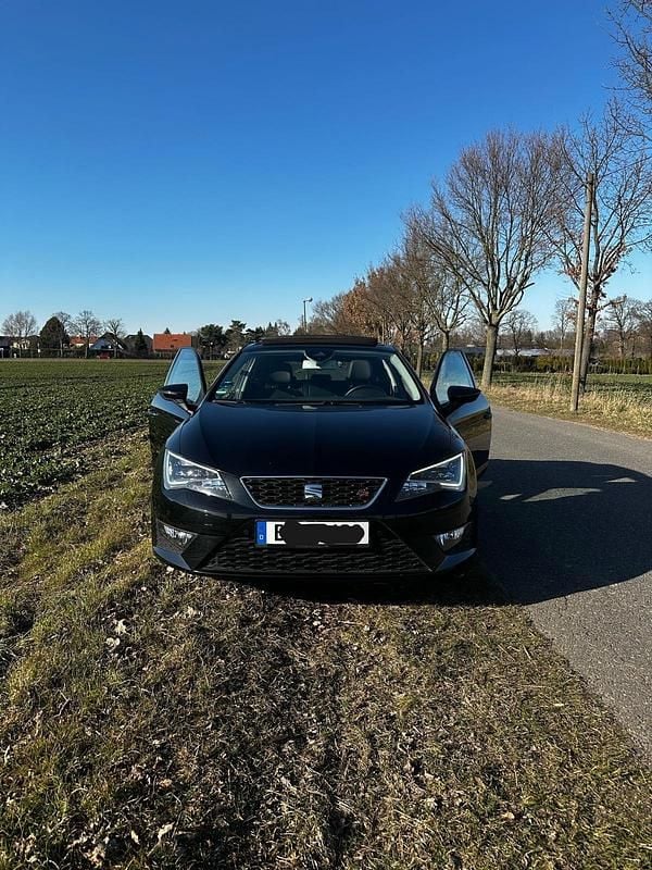 Schwarz Gebraucht 2013 Seat Leon FR Limousine | 10.500 € (Guter Preis) - Bild 1/4