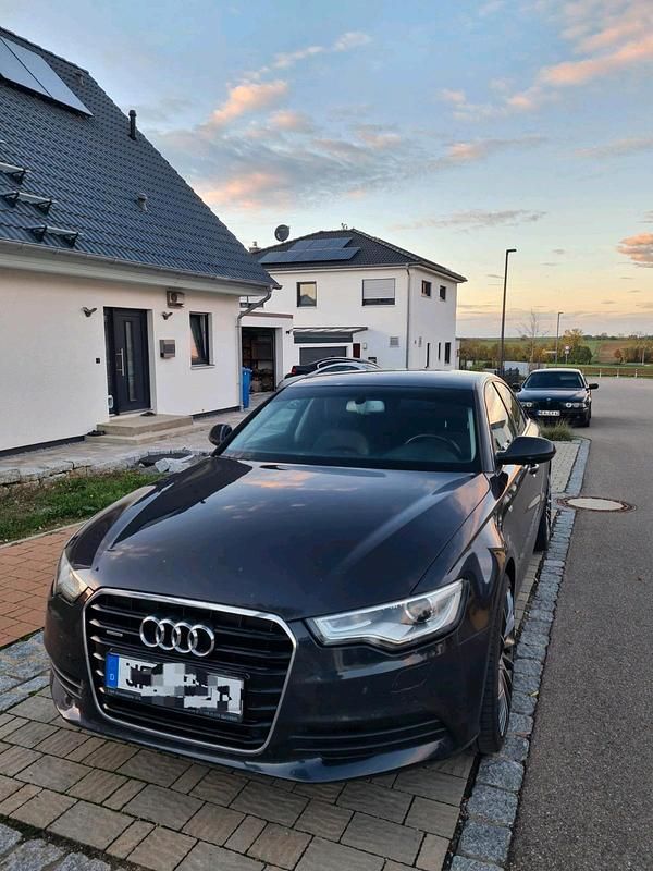 Andere farben Gebraucht 2012 Audi A6 Limousine | 12.500 € - Bild 1/4