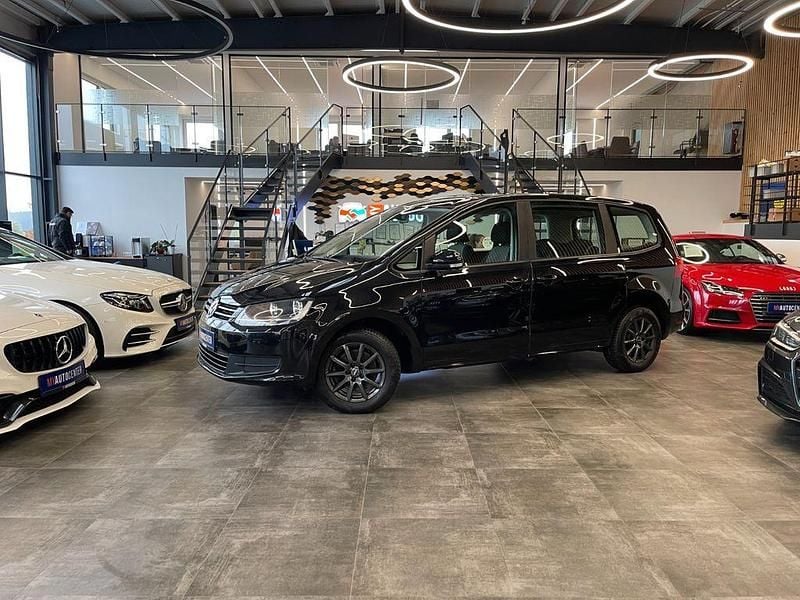 Schwarz Gebraucht 2014 VW Sharan Trendline Van / Kleinbus | 6.899 € (Superpreis) - Bild 1/4