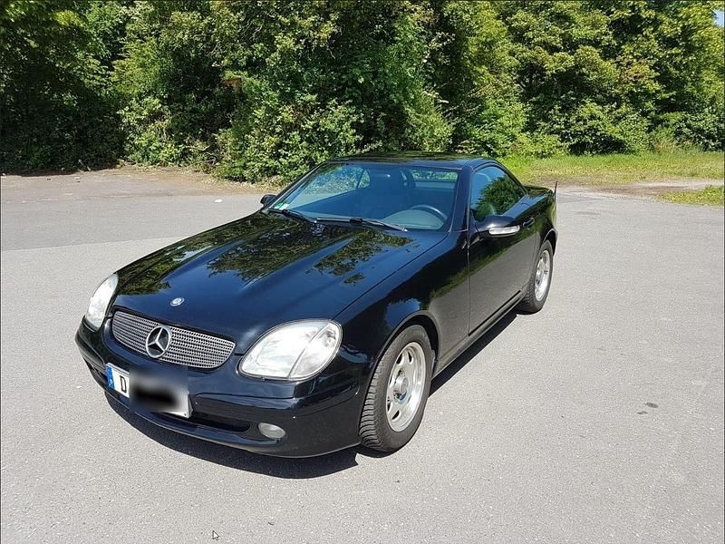 Schwarz Gebraucht 2001 Mercedes SLK200 Cabrio | 6.500 € (Fairer Preis) - Bild 1/4