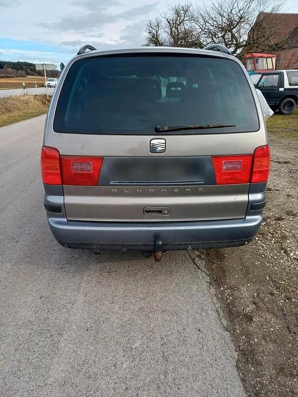 Gebraucht Seat Alhambra 140 PS (102 kW) 2009 Grau Van / Kleinbus