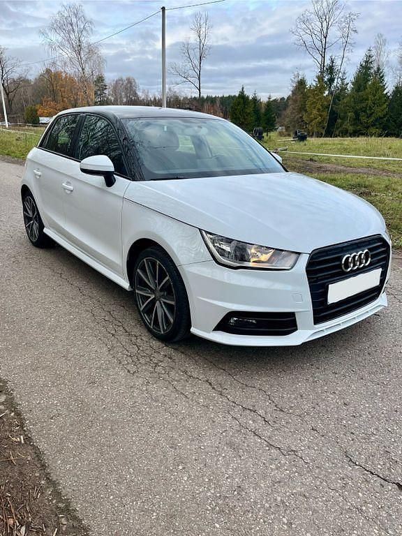 Weiß Gebraucht 2016 Audi A1 S-Line Kleinwagen | 9.500 € (Guter Preis) - Bild 1/4