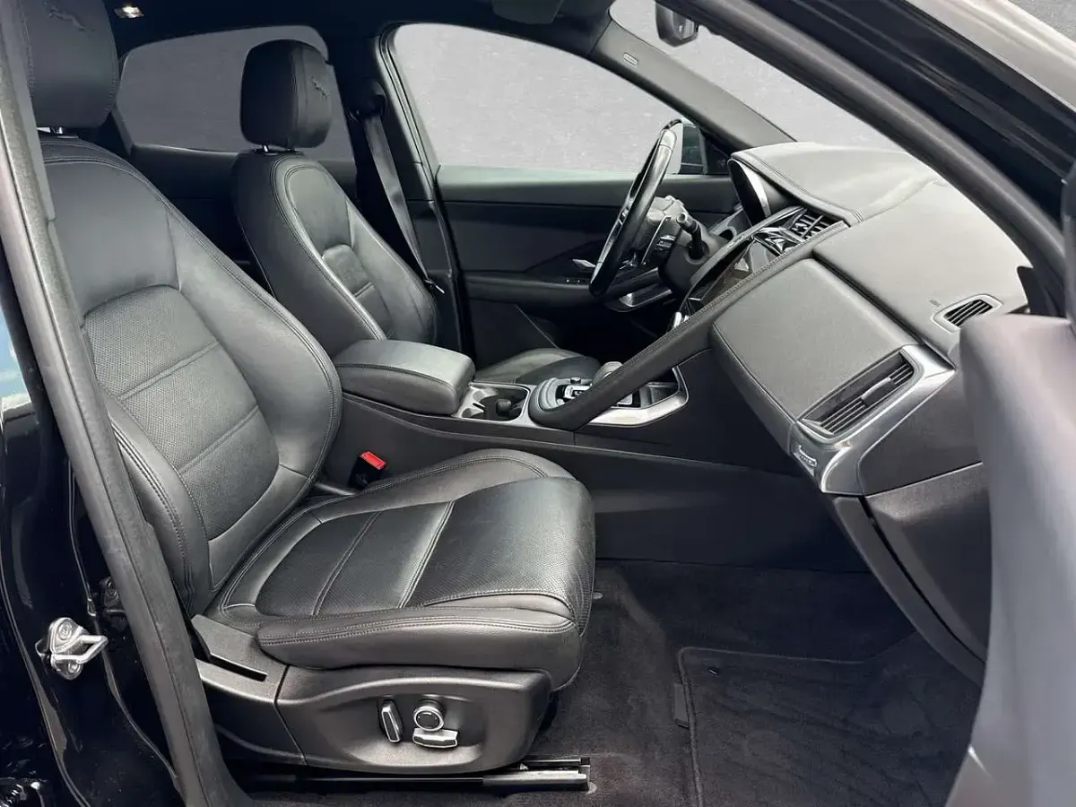 Gebraucht Jaguar E-Pace SE 206 PS (151 kW) 2021 Schwarz SUV