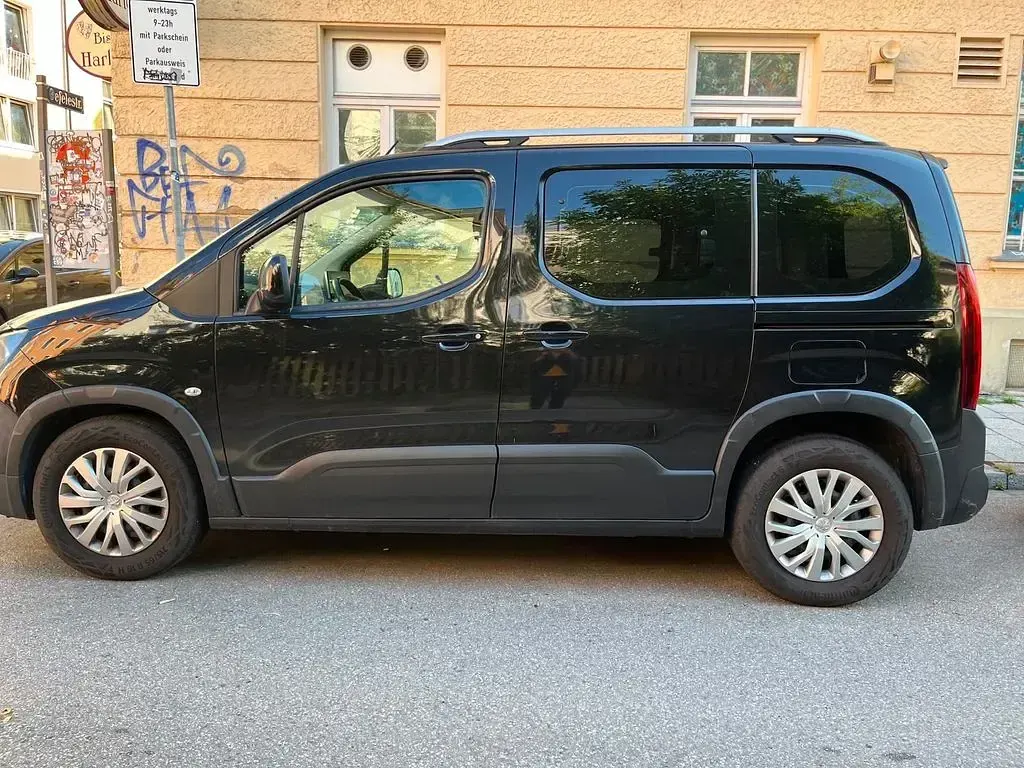 Gebraucht Peugeot Rifter Active 102 PS (75 kW) 2019 Schwarz Van / Kleinbus