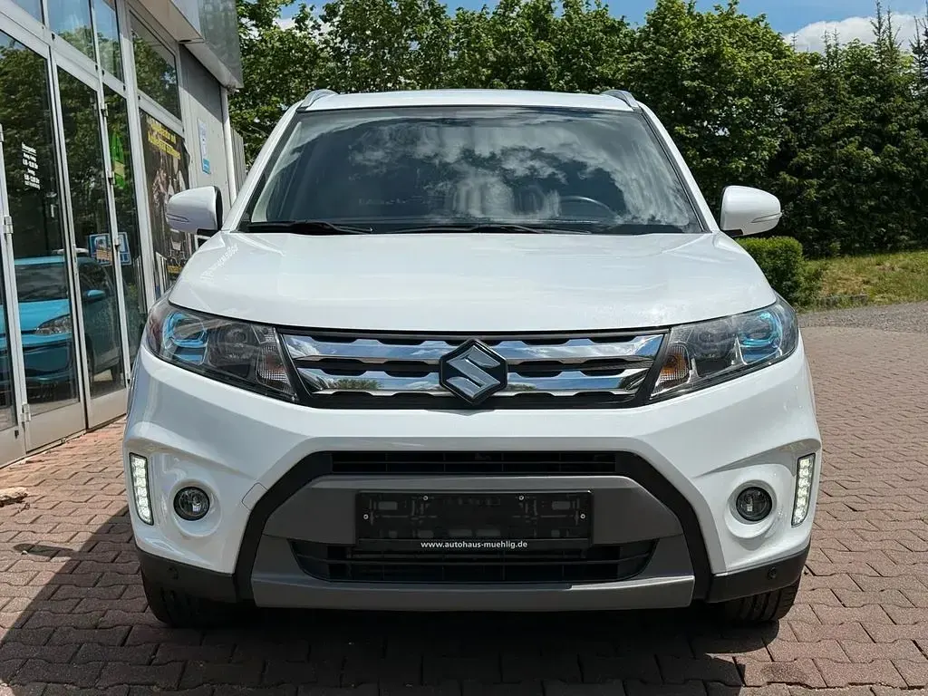 Gebraucht Suzuki Vitara Comfort 120 PS (88 kW) 2017 Weiß SUV