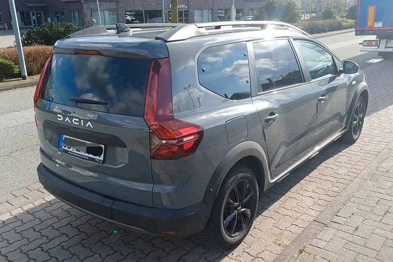 Gebraucht Dacia Jogger Extreme 101 PS (74 kW) 2023 Grau Van / Kleinbus