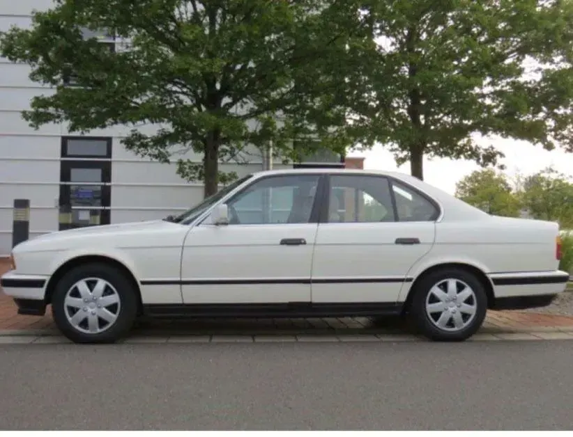 Gebraucht BMW 520 150 PS (110 kW) 1990 Weiß Limousine