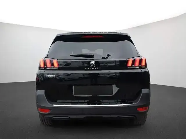 Gebraucht Peugeot 5008 Allure 136 PS (100 kW) 2024 Lackierung schwarz perla nera/metallic klarlack SUV