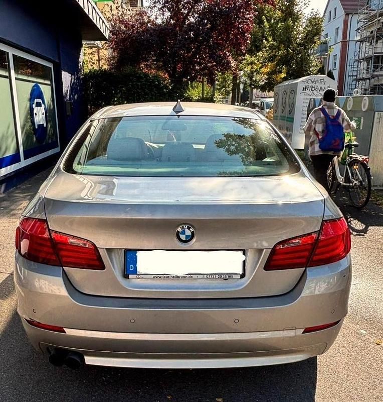 Gebraucht BMW 530 M Sport 258 PS (189 kW) 2012 Silber Limousine