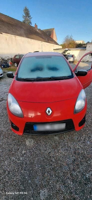 Second-hand Renault Twingo 75 CP (55 kW) 2011 Roșu Hatchback