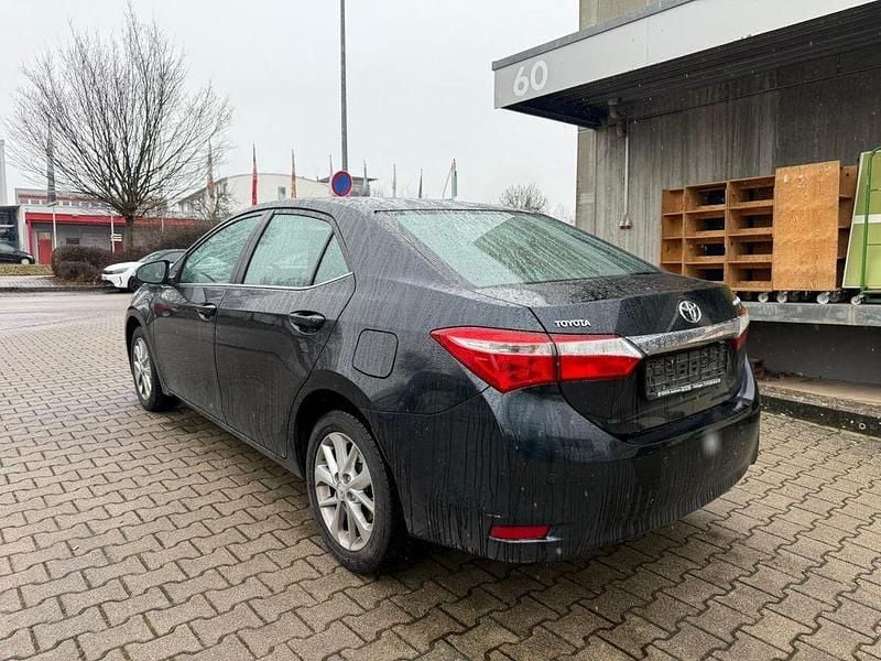 Gebraucht Toyota Corolla Edition 132 PS (97 kW) 2015 Schwarz Limousine