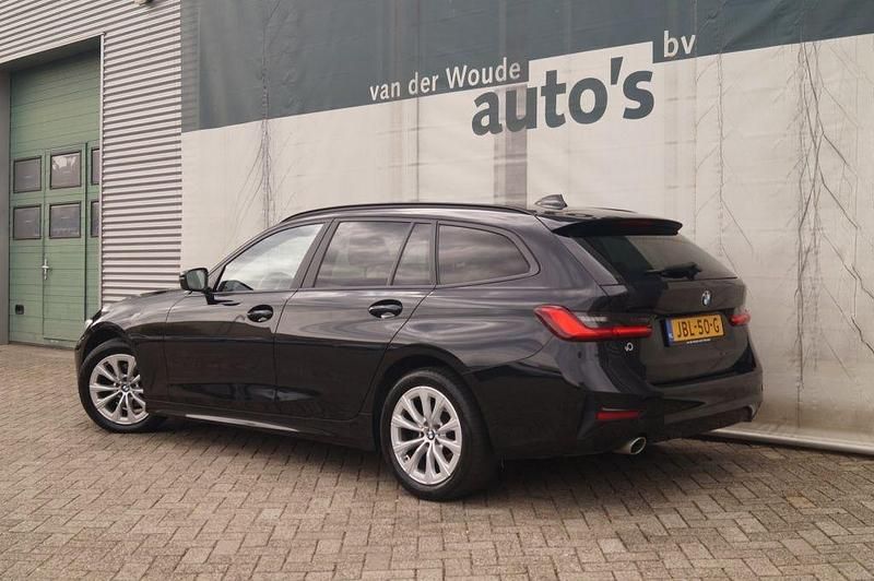 Gebraucht BMW 318 Executive 136 PS (100 kW) 2021 Schwarz Kombi