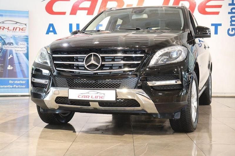 Schwarz Gebraucht 2012 Mercedes ML350 SUV | 18.999 € (Guter Preis) - Bild 1/4