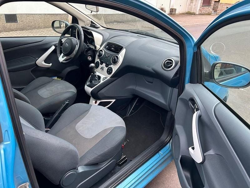 Gebraucht Ford Ka Titanium 69 PS (50 kW) 2009 Blau Kleinwagen