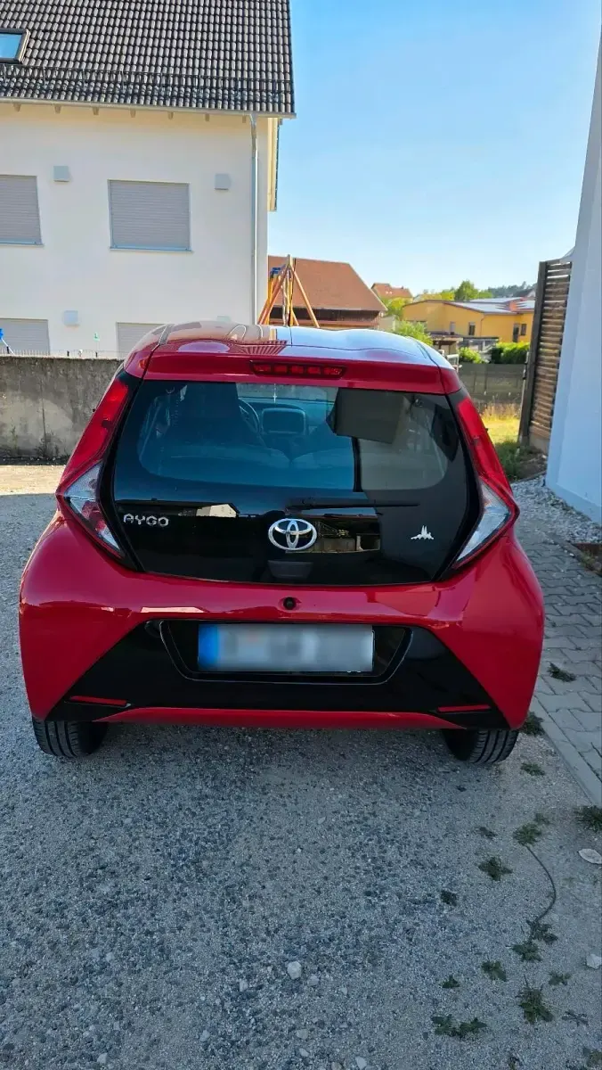 Gebraucht Toyota Aygo 72 PS (52 kW) 2020 Rot Kleinwagen