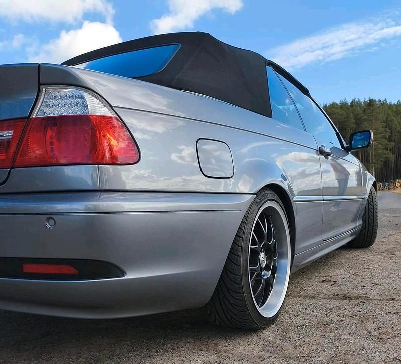 Gebraucht BMW 320 170 PS (125 kW) 2004 Silber Cabrio