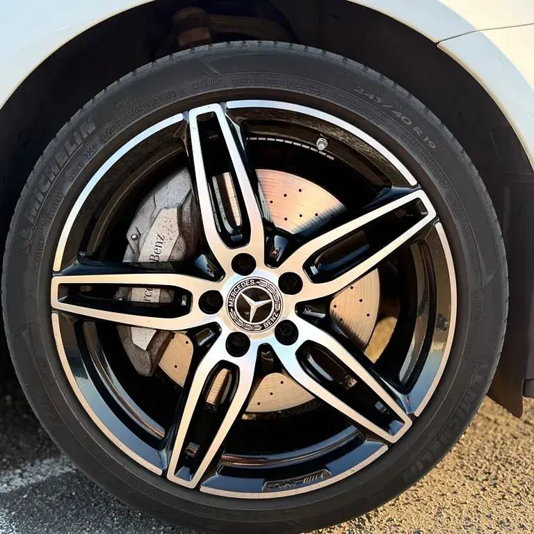 Gebraucht Mercedes E400 AMG line 333 PS (244 kW) 2017 Weiß Coupé