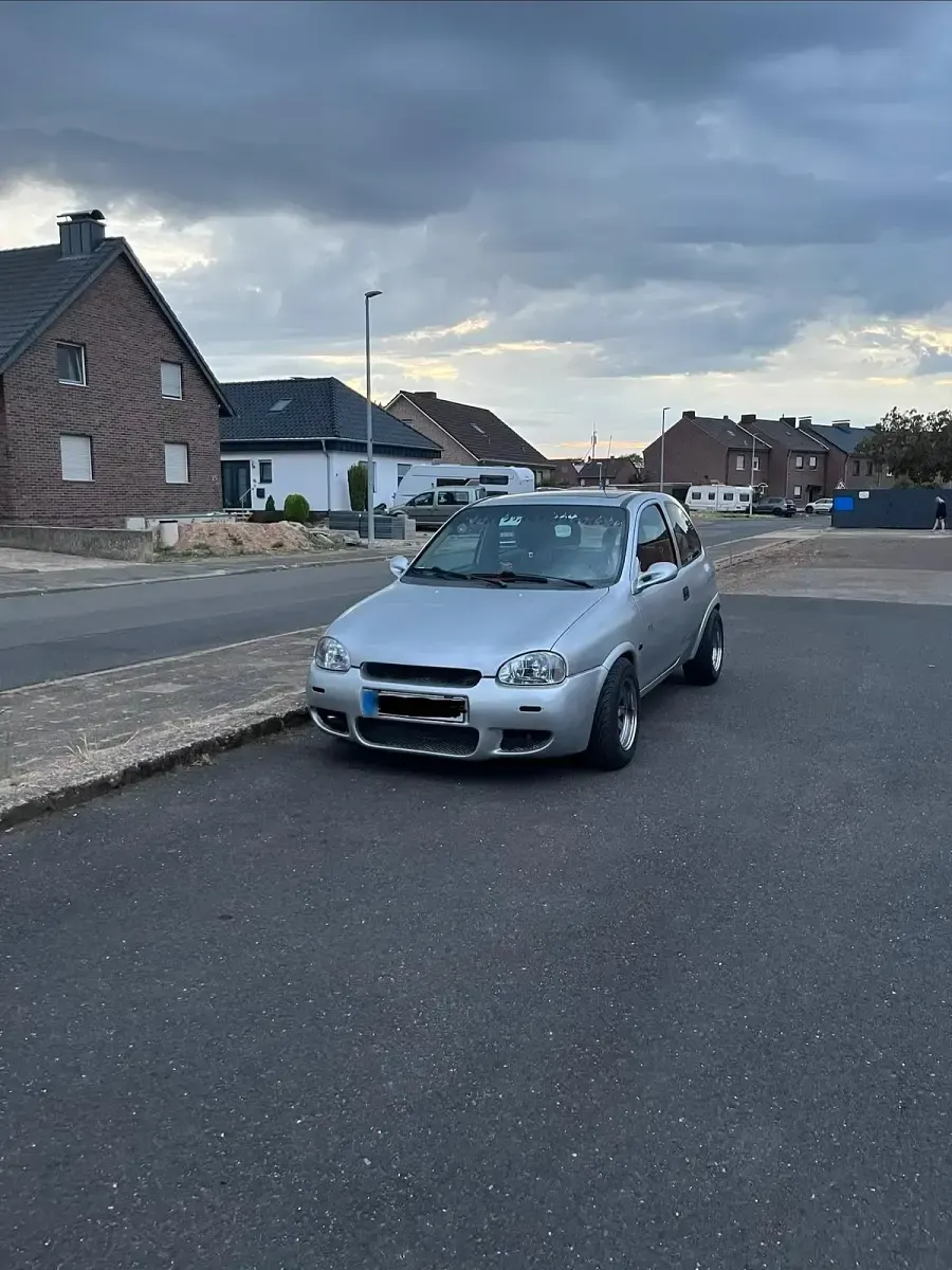 Gebraucht Opel Corsa 60 PS (44 kW) 1997 Silber Kleinwagen