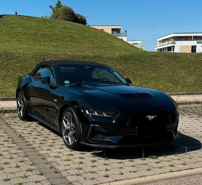 Schwarz Gebraucht 2024 Ford Mustang Cabrio | 57.500 € (Superpreis) - Bild 1/4