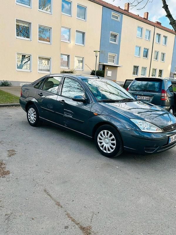 Usata Ford Focus 100 CV (73 kW) 2004 Grigio Berlina
