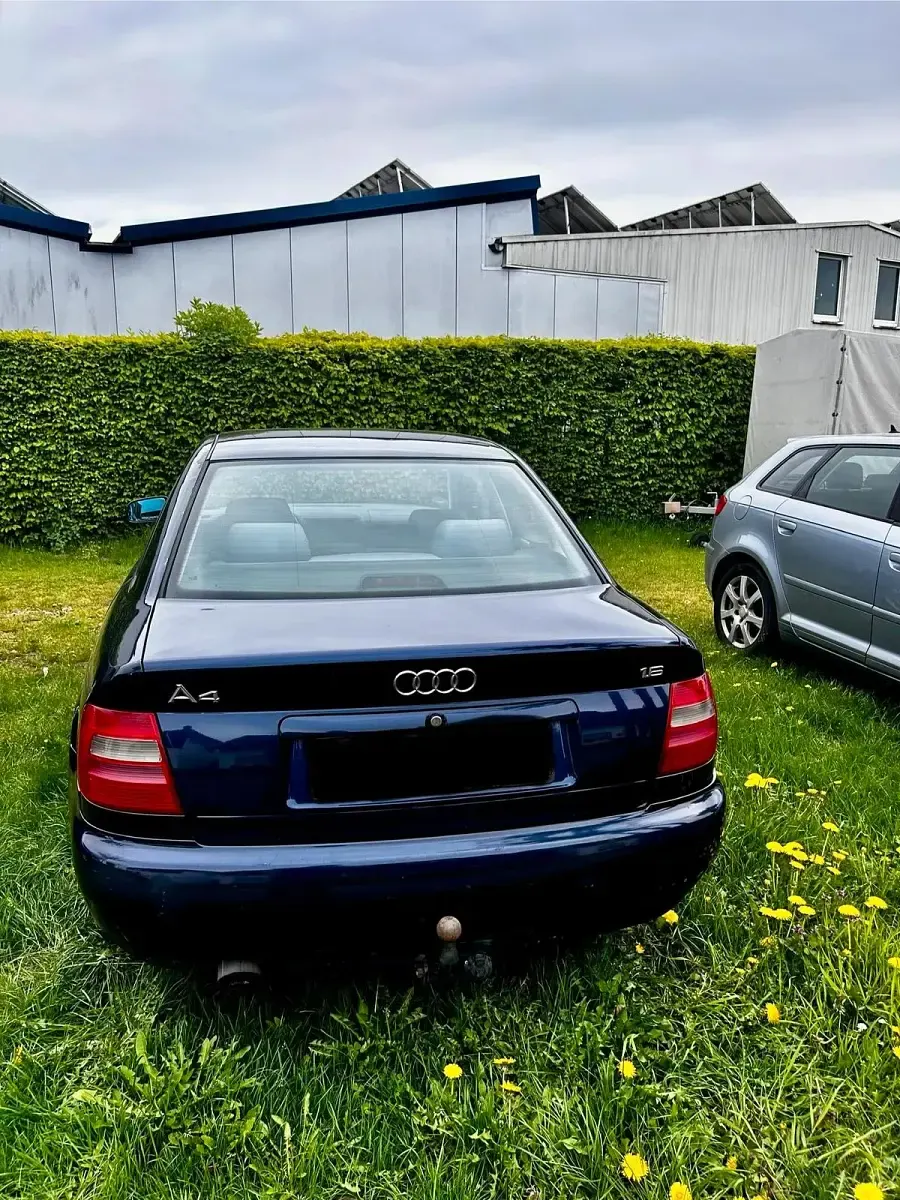 Usata Audi A4 100 CV (73 kW) 1996 Blu Berlina