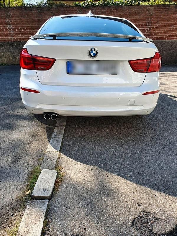 Gebraucht BMW 320 Gran Turismo Advantage 190 PS (139 kW) 2018 Weiß Limousine