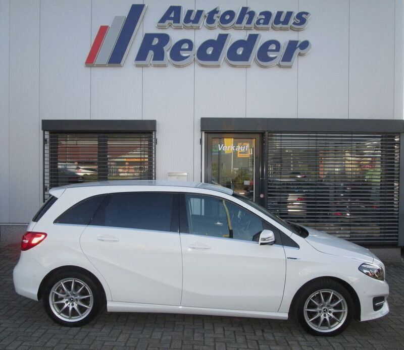 Weiß Gebraucht 2018 Mercedes B180 Style Van / Kleinbus | 14.850 € (Fairer Preis) - Bild 1/4