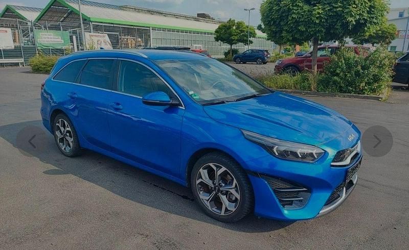 Gebraucht Kia Ceed Platinum 141 PS (103 kW) 2023 Blau Kleinwagen