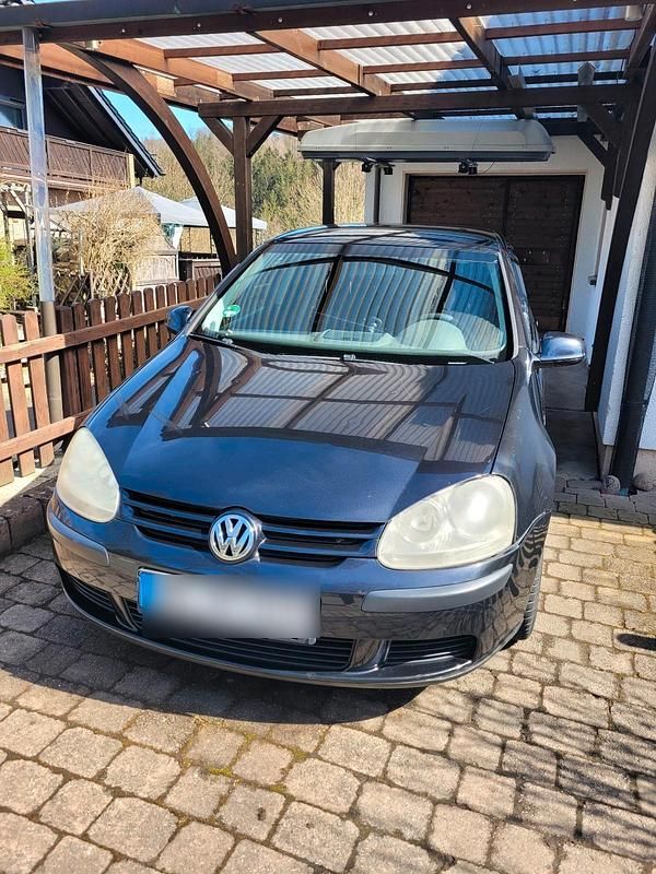 Schwarz Gebraucht 2005 VW Golf V Limousine | 1.900 € (Fairer Preis) - Bild 1/4