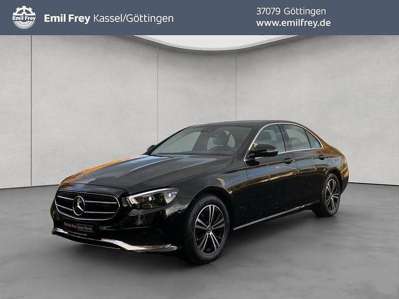 Schwarz Gebraucht 2024 Mercedes E220 Avantgarde Limousine | 42.340 € (Fairer Preis) - Bild 1/4
