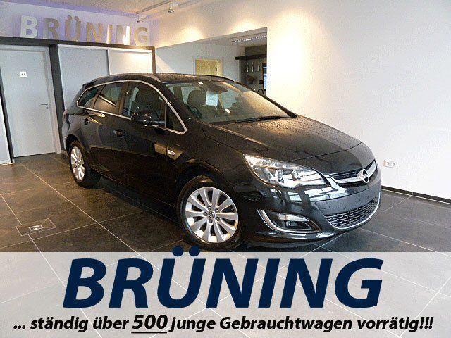 Gebraucht Opel Astra Exklusiv 131 PS (96 kW) 2014 Schwarz metallic Kombi