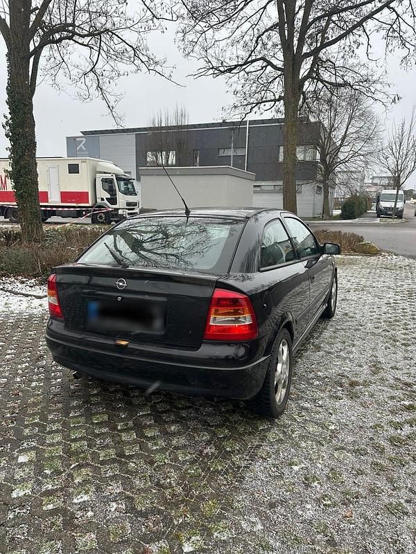 Gebraucht Opel Astra 101 PS (74 kW) 2002 Schwarz Coupé