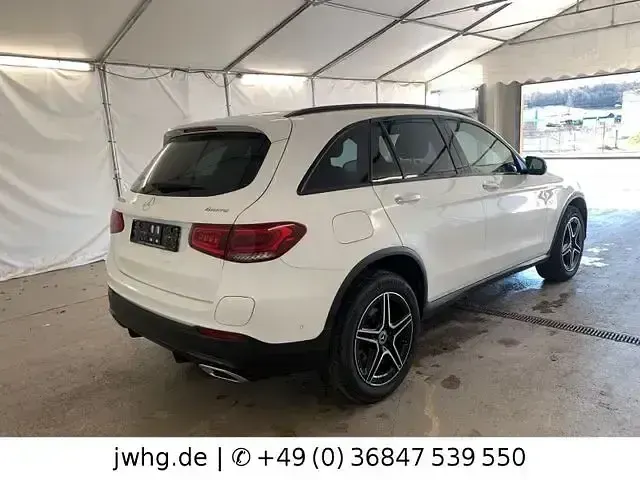 Gebraucht Mercedes GLC300de AMG 306 PS (225 kW) 2021 Andere Limousine