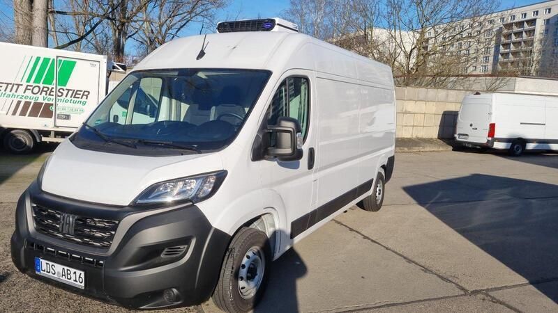 Weiß Gebraucht 2023 Fiat Ducato Van | 45.000 € - Bild 1/4