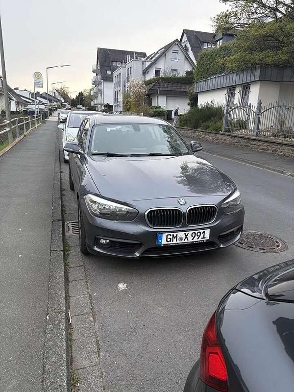 Gebraucht BMW 120 Advantage 177 PS (130 kW) 2015 Grau Kleinwagen