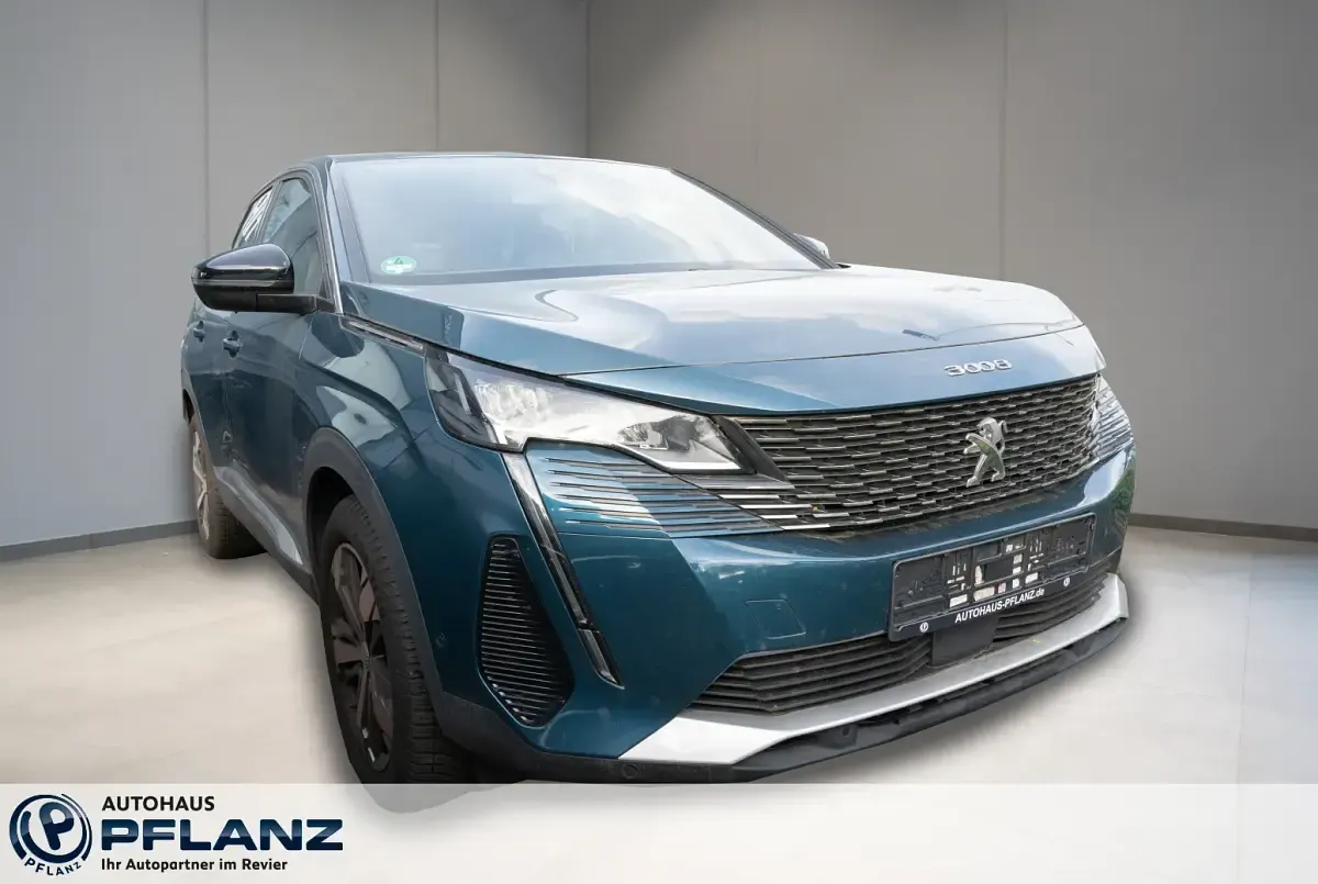 Gebraucht Peugeot 3008 Allure 131 PS (96 kW) 2023 Blau SUV