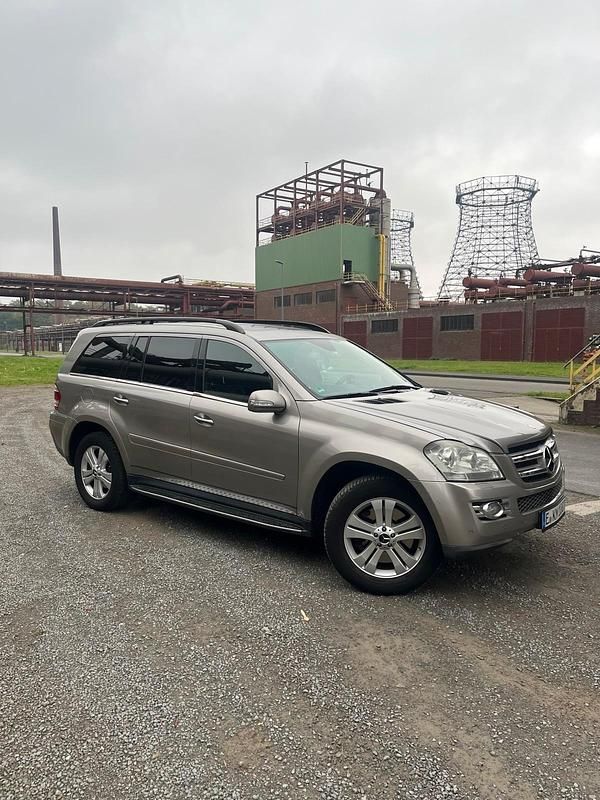 Gebraucht Mercedes GL320 224 PS (164 kW) 2007 Grau SUV