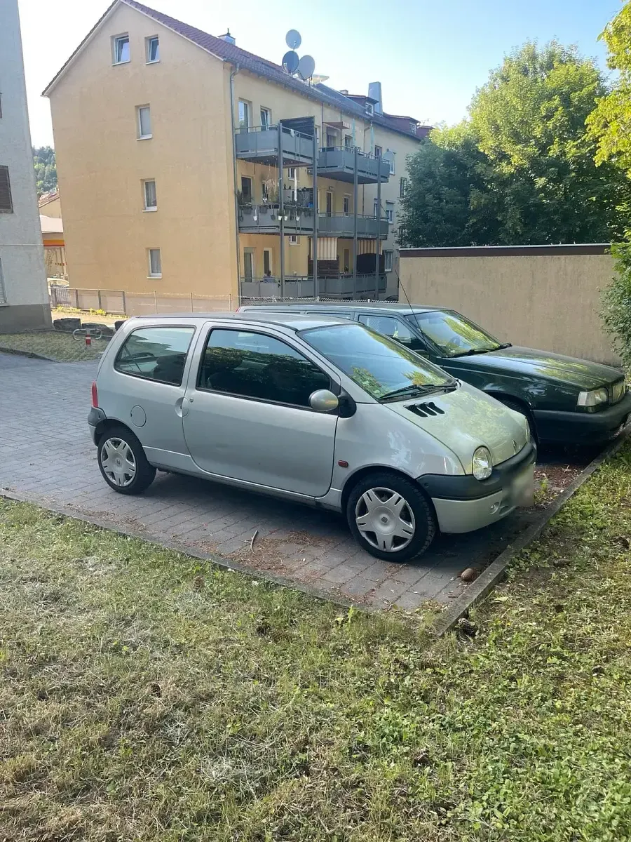 Gebraucht Renault Twingo 60 PS (44 kW) 2001 Silber Kleinwagen