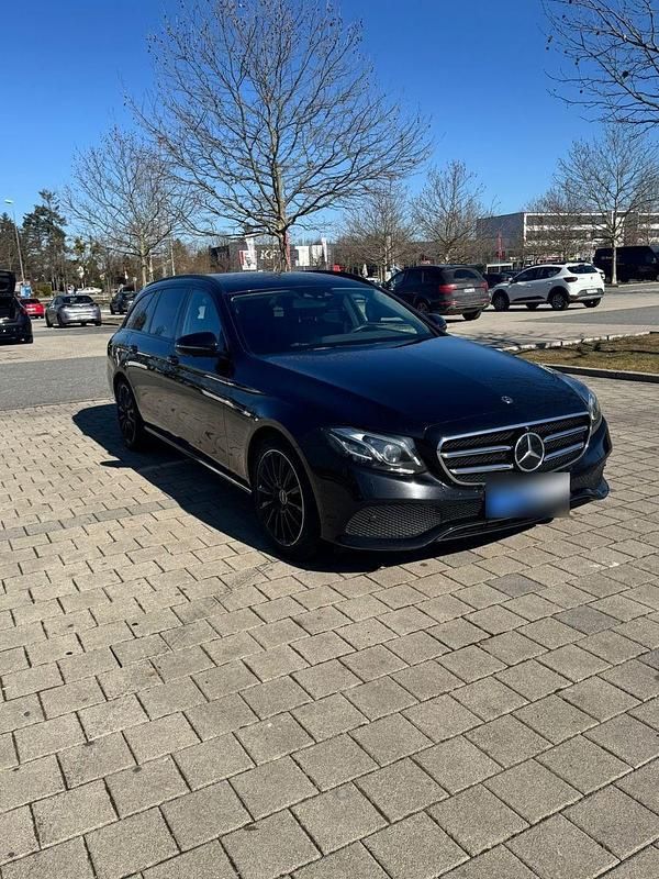 Gebraucht Mercedes E220 194 PS (142 kW) 2017 Schwarz Kombi